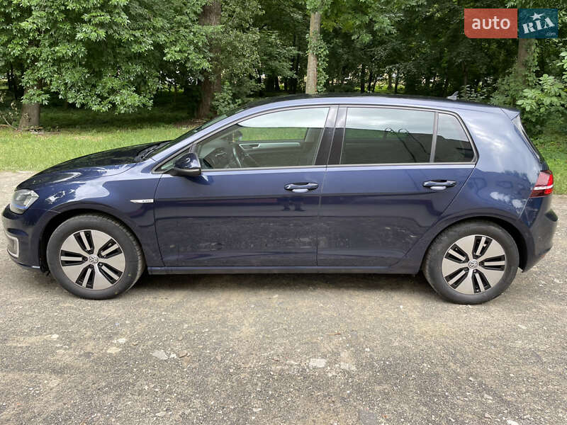 Volkswagen e-Golf 2015