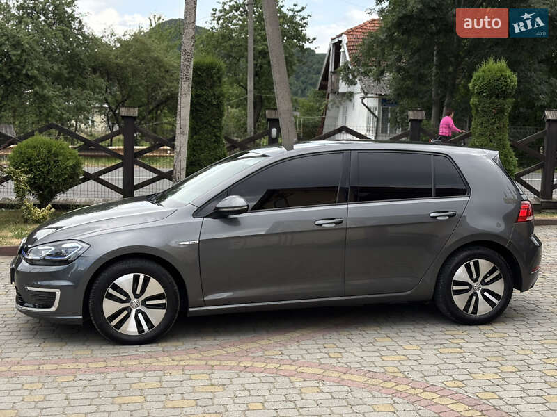 Хэтчбек Volkswagen e-Golf 2018 в Косове