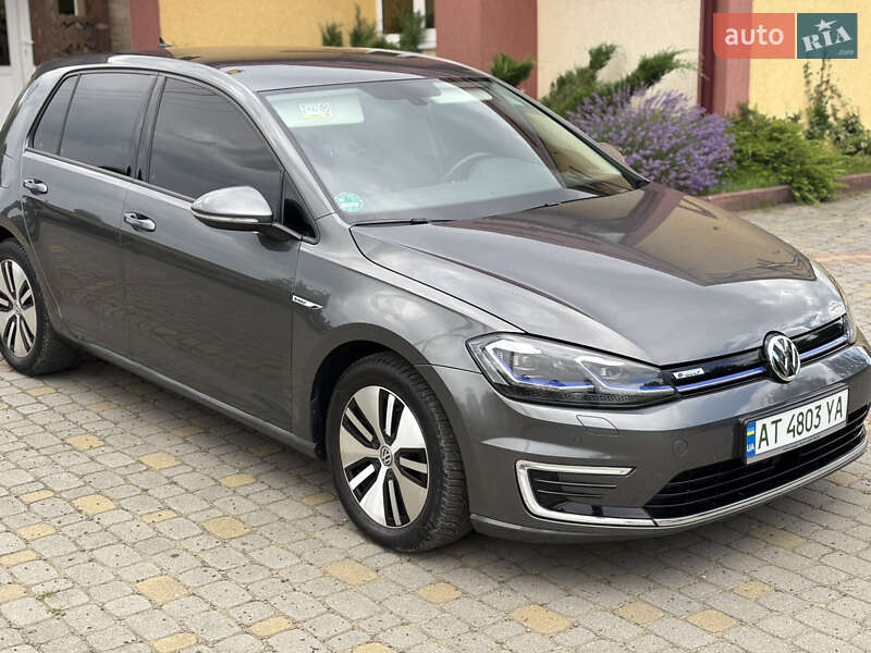 Хэтчбек Volkswagen e-Golf 2018 в Косове