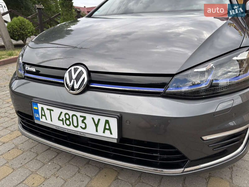 Хэтчбек Volkswagen e-Golf 2018 в Косове