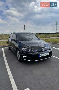 Хетчбек Volkswagen e-Golf 2015 в Вінниці