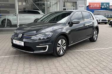 Хетчбек Volkswagen e-Golf 2020 в Чернівцях