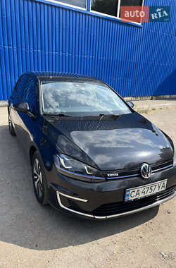 Хетчбек Volkswagen e-Golf 2014 в 