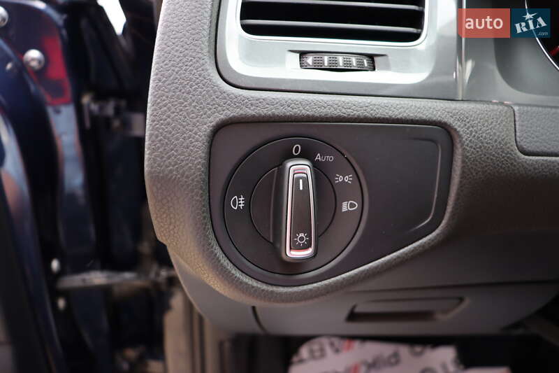 Хэтчбек Volkswagen e-Golf 2016 в Львове