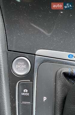 Хэтчбек Volkswagen e-Golf 2020 в 