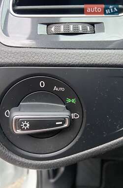 Хэтчбек Volkswagen e-Golf 2020 в 