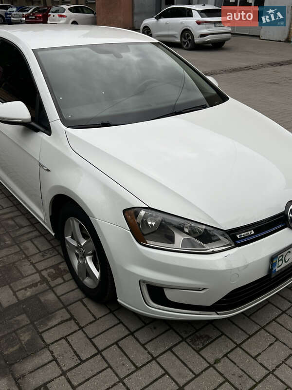 Хетчбек Volkswagen e-Golf 2016 в Львові