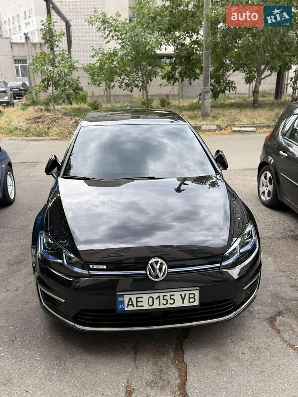 Хетчбек Volkswagen e-Golf 2019 в Дніпрі