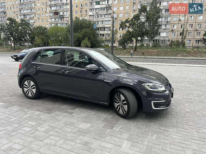 Хэтчбек Volkswagen e-Golf 2020 в Днепре