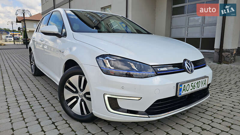 Хэтчбек Volkswagen e-Golf 2015 в Мукачево
