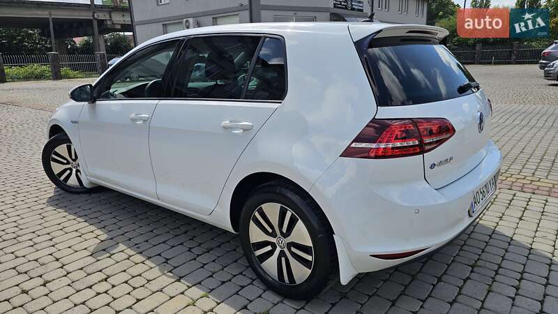 Хэтчбек Volkswagen e-Golf 2015 в Мукачево