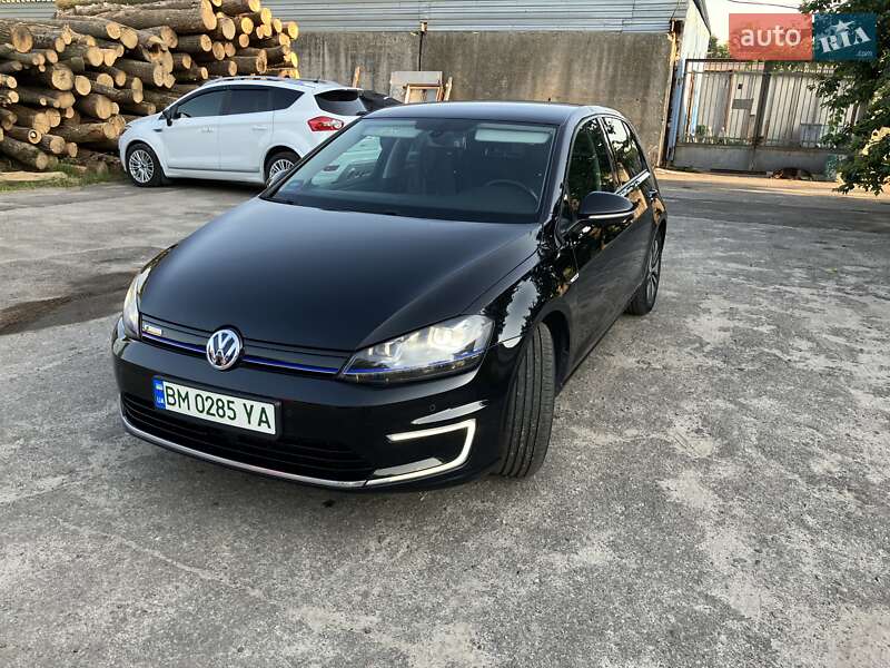 Хетчбек Volkswagen e-Golf 2014 в Сумах