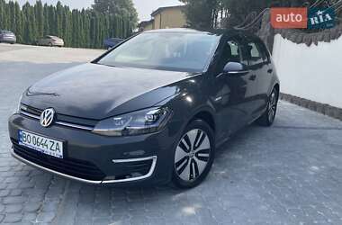 Хэтчбек Volkswagen e-Golf 2019 в 