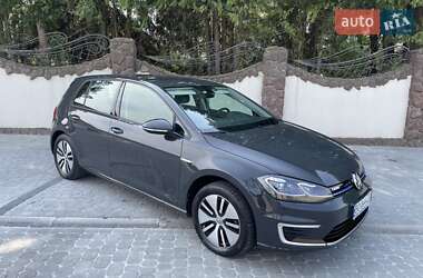 Хэтчбек Volkswagen e-Golf 2019 в 