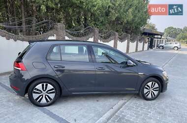Хэтчбек Volkswagen e-Golf 2019 в 