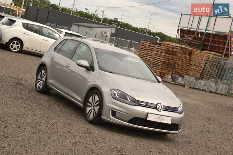 Хэтчбек Volkswagen e-Golf 2016 в Луцке