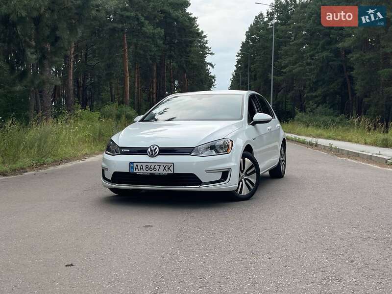 Volkswagen e-Golf 2015