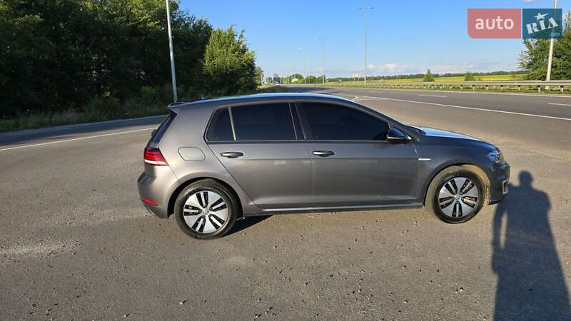 Хэтчбек Volkswagen e-Golf 2017 в Полтаве