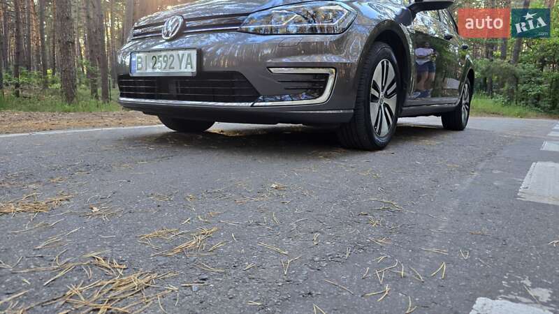 Хэтчбек Volkswagen e-Golf 2017 в Полтаве
