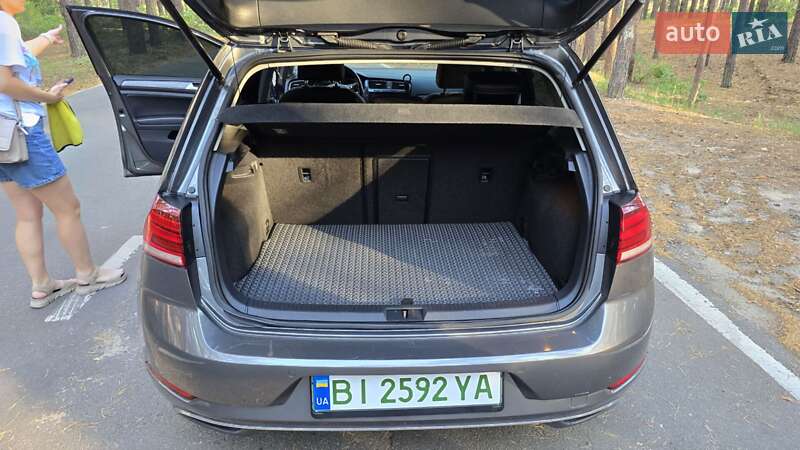 Хэтчбек Volkswagen e-Golf 2017 в Полтаве