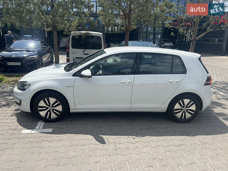 Хэтчбек Volkswagen e-Golf 2014 в Ровно