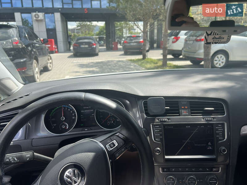 Хэтчбек Volkswagen e-Golf 2014 в Ровно