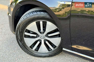 Хэтчбек Volkswagen e-Golf 2015 в 