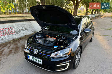 Хэтчбек Volkswagen e-Golf 2015 в 