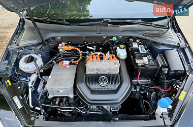 Хэтчбек Volkswagen e-Golf 2015 в 