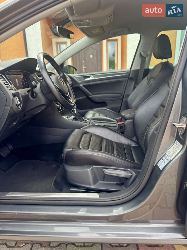 Хэтчбек Volkswagen e-Golf 2019 в Самборе