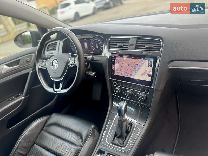 Хэтчбек Volkswagen e-Golf 2019 в Самборе