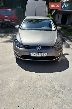 Хэтчбек Volkswagen e-Golf 2014 в Каменец-Подольском