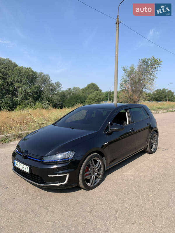 Хэтчбек Volkswagen e-Golf 2016 в Каменском