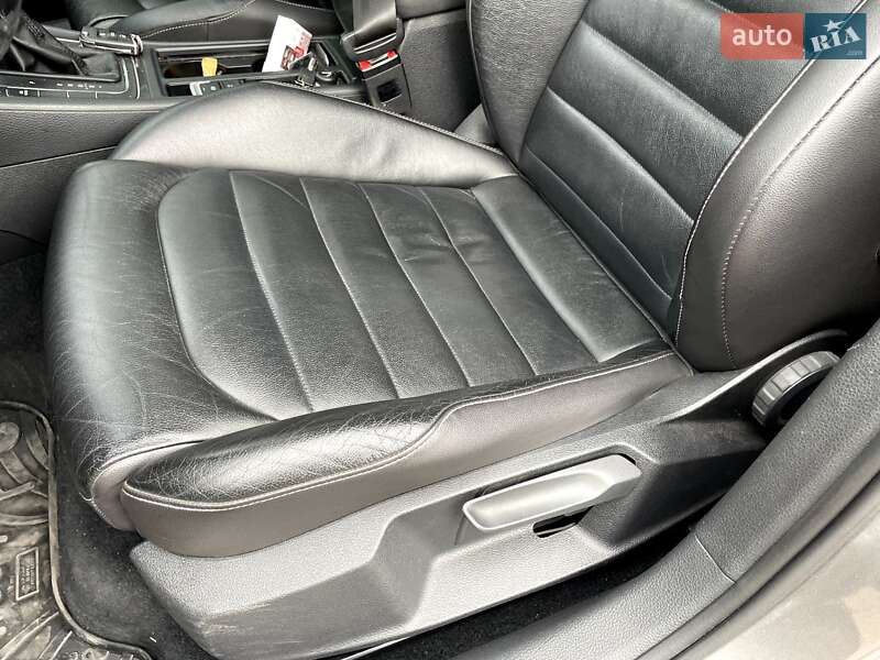 Хетчбек Volkswagen e-Golf 2014 в Житомирі