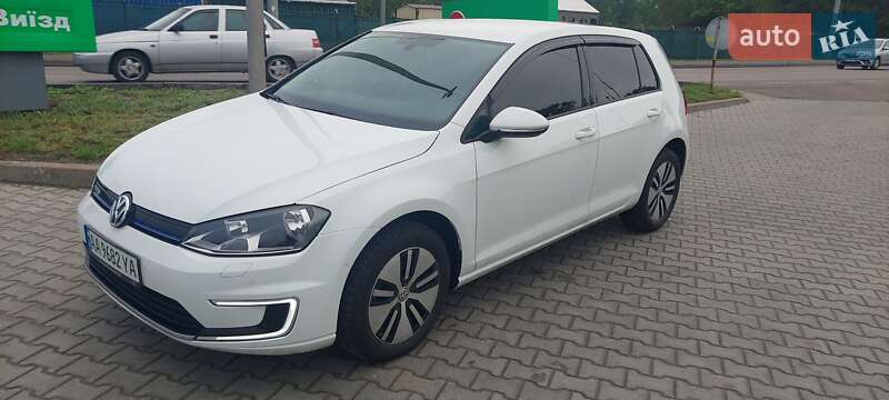 Хэтчбек Volkswagen e-Golf 2015 в Киеве фото 2 Хэтчбек Volkswagen e-Golf 2015 в Киеве