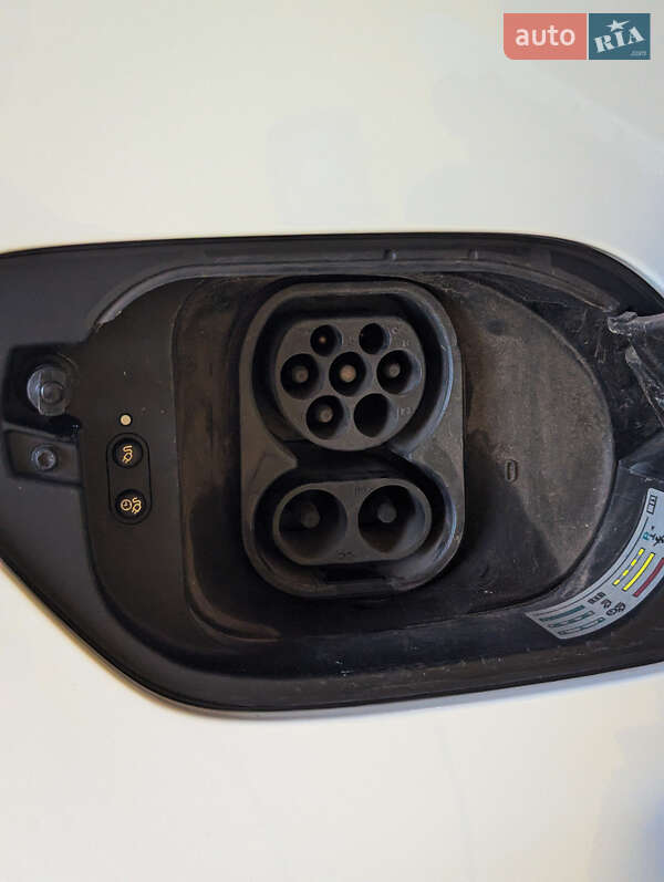 Хетчбек Volkswagen e-Golf 2020 в Дніпрі