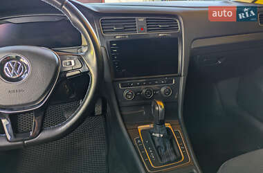 Хэтчбек Volkswagen e-Golf 2020 в Днепре