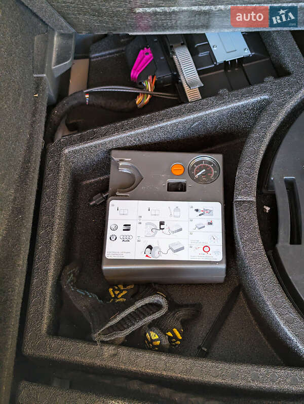 Хетчбек Volkswagen e-Golf 2020 в Дніпрі