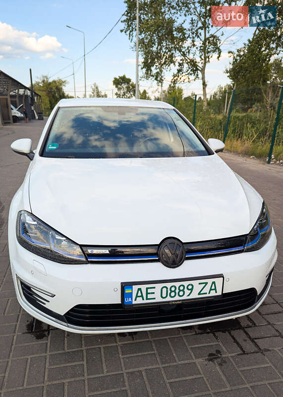 Хетчбек Volkswagen e-Golf 2020 в Дніпрі