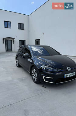 Хэтчбек Volkswagen e-Golf 2015 в Луцке