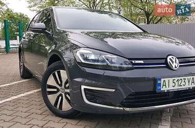 Хэтчбек Volkswagen e-Golf 2020 в Киеве