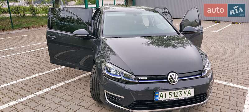 Хэтчбек Volkswagen e-Golf 2020 в Киеве