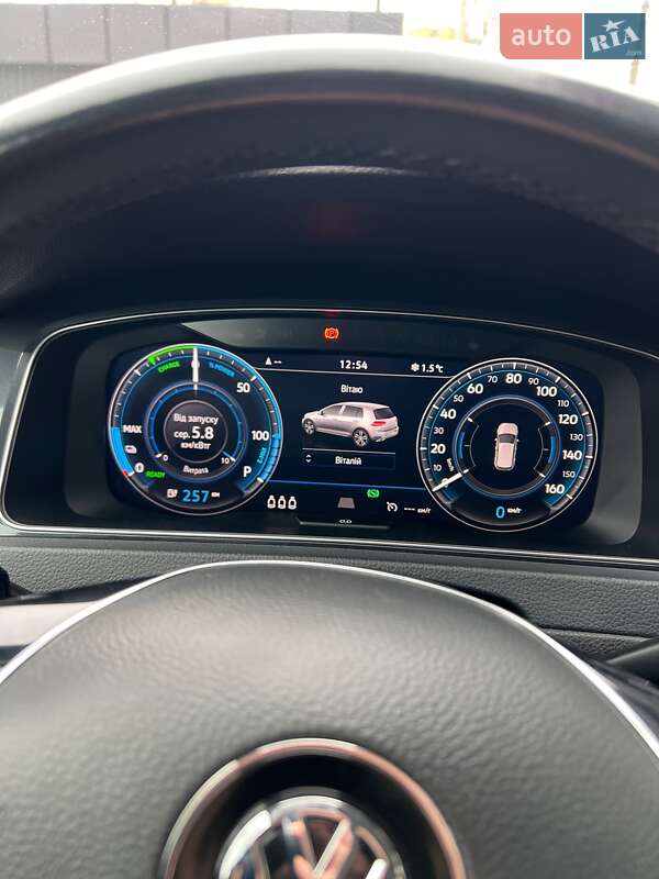 Хетчбек Volkswagen e-Golf 2017 в Черкасах