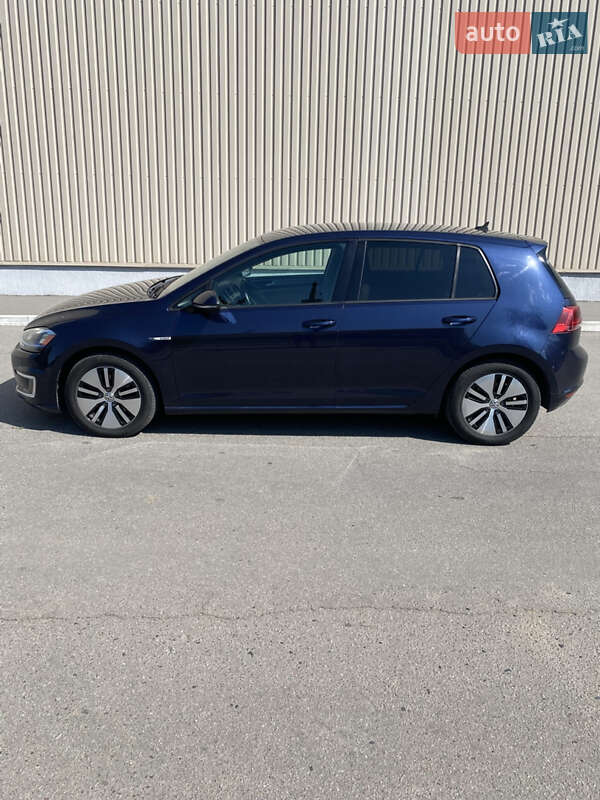 Хетчбек Volkswagen e-Golf 2015 в Полтаві