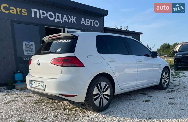 Хетчбек Volkswagen e-Golf 2015 в Івано-Франківську