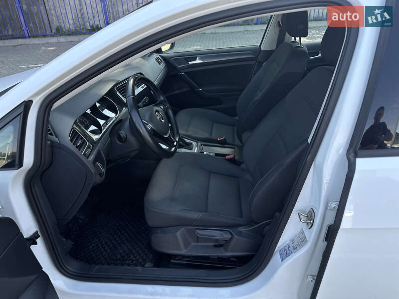 Хетчбек Volkswagen e-Golf 2018 в Тернополі