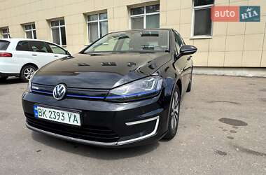 Хетчбек Volkswagen e-Golf 2015 в Рівному
