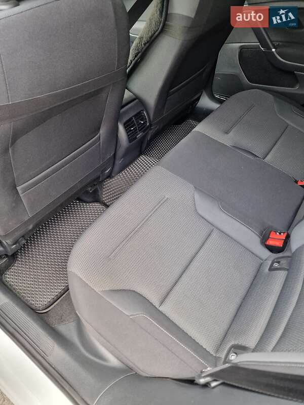 Хэтчбек Volkswagen e-Golf 2019 в Мукачево