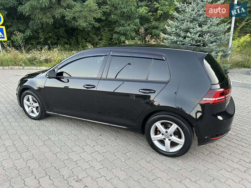 Хэтчбек Volkswagen e-Golf 2015 в Могилев-Подольске фото 14 Хэтчбек Volkswagen e-Golf 2015 в Могилев-Подольске