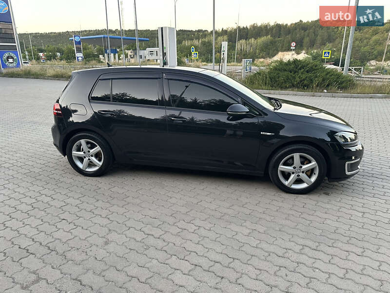 Хэтчбек Volkswagen e-Golf 2015 в Могилев-Подольске фото 16 Хэтчбек Volkswagen e-Golf 2015 в Могилев-Подольске
